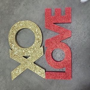 Wood love xo love sign